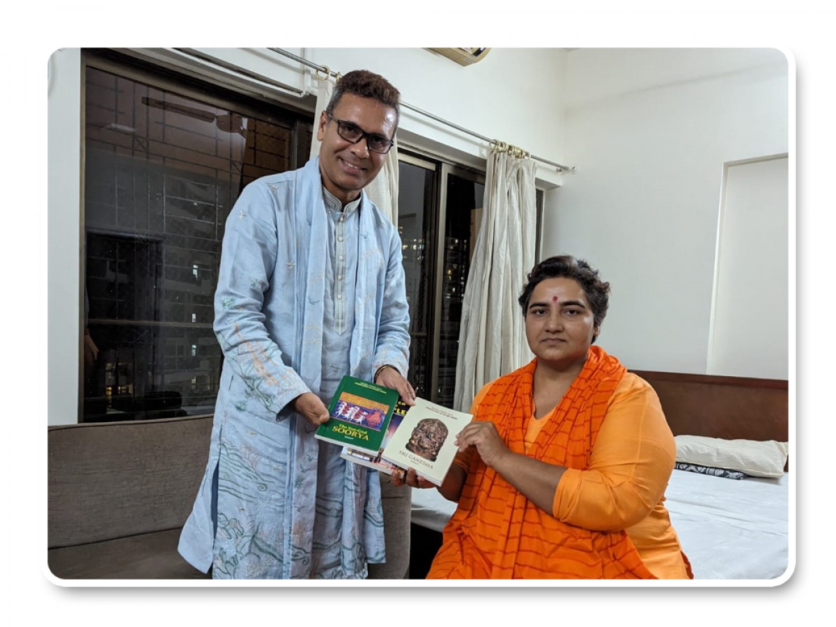 Presenting Integral books to Pragya Singh Thakur